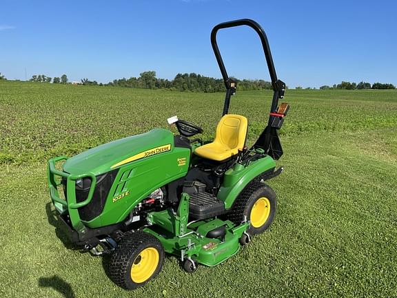 Image of John Deere 1023E equipment image 1