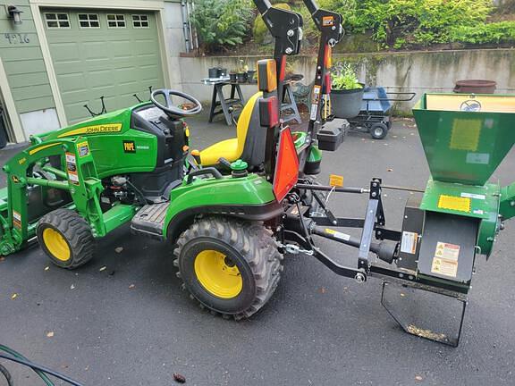 Image of John Deere 1023E equipment image 2