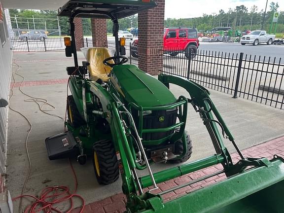 Image of John Deere 1023E equipment image 2
