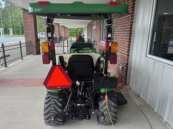 Image of John Deere 1023E equipment image 4