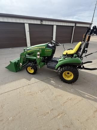 Image of John Deere 1023E equipment image 1