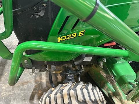 Image of John Deere 1023E equipment image 2