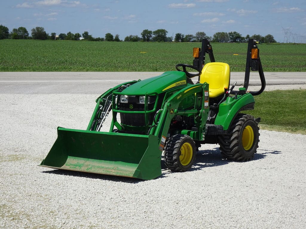 Main image John Deere 1023E