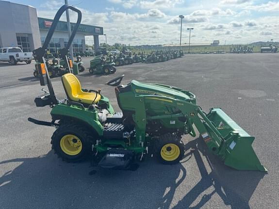 Image of John Deere 1023E equipment image 3