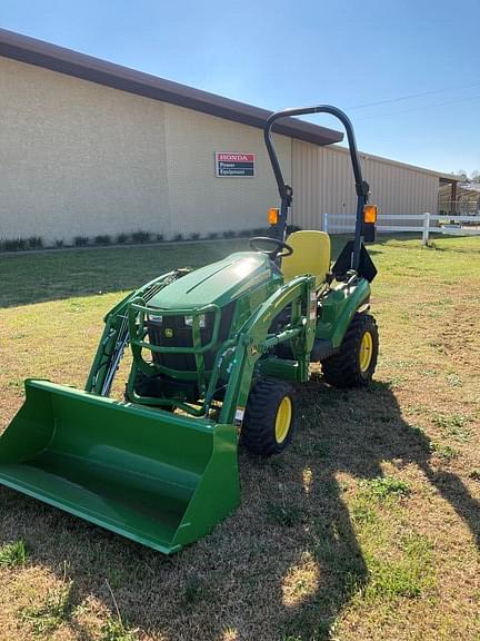 Image of John Deere 1023E equipment image 2