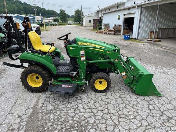Image of John Deere 1023E equipment image 4