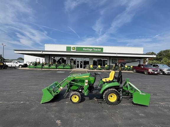 Image of John Deere 1023E equipment image 2