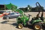 Image of John Deere 1023E equipment image 2