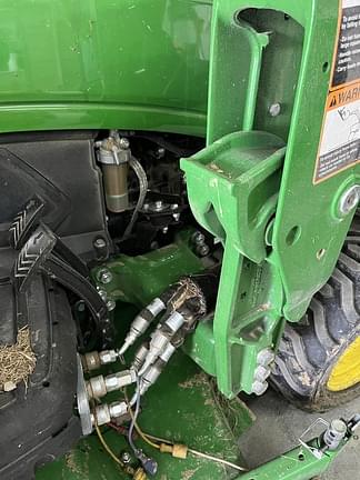 Image of John Deere 1023E equipment image 2