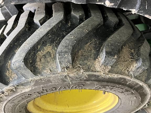 Image of John Deere 1023E equipment image 4