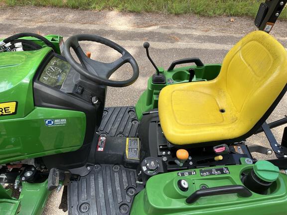 Image of John Deere 1023E equipment image 4