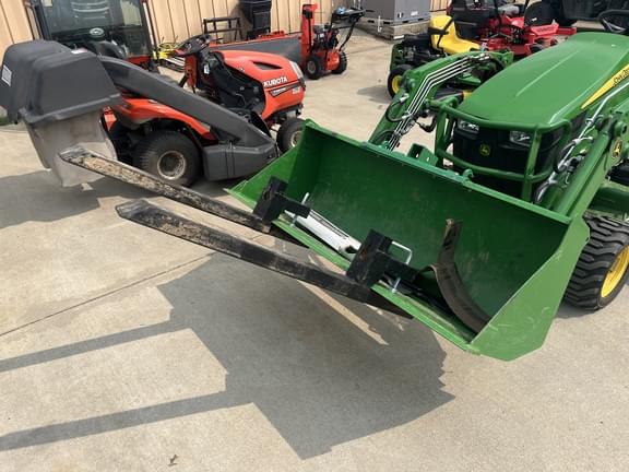 Image of John Deere 1023E equipment image 2