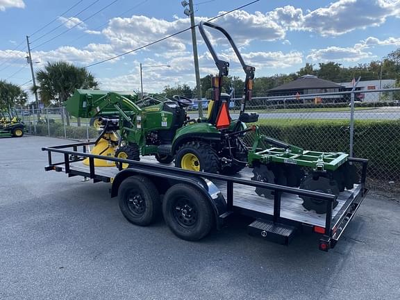 Image of John Deere 1023E equipment image 3