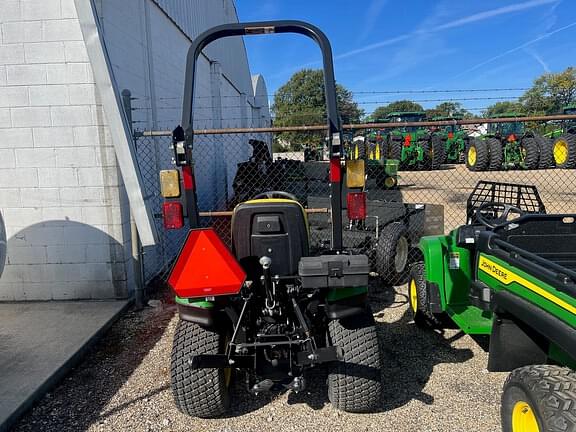 Image of John Deere 1023E equipment image 4