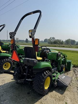 Image of John Deere 1023E equipment image 2