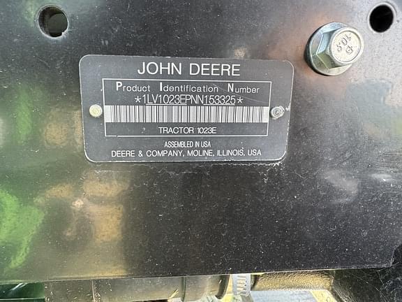 Image of John Deere 1023E equipment image 4