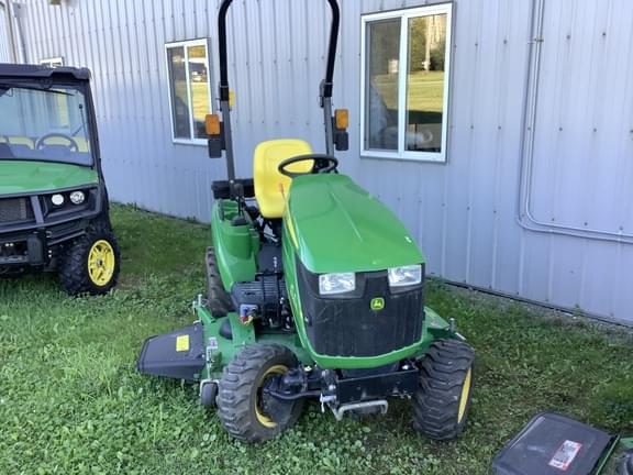 Image of John Deere 1023E equipment image 3