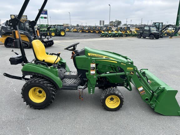 Image of John Deere 1023E equipment image 2