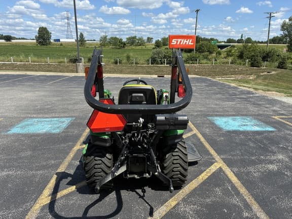 Image of John Deere 1023E equipment image 3