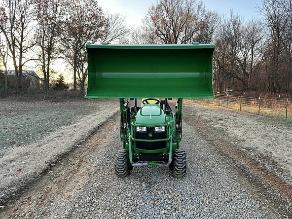 Image of John Deere 1023E equipment image 4