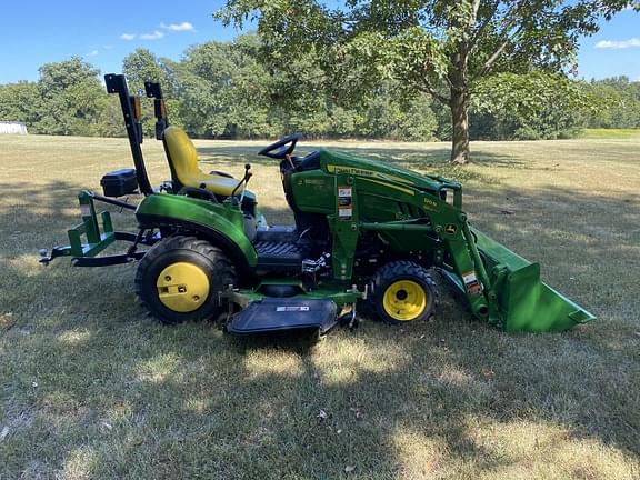 Image of John Deere 1023E equipment image 3