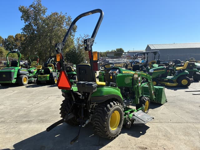 Image of John Deere 1023E equipment image 4