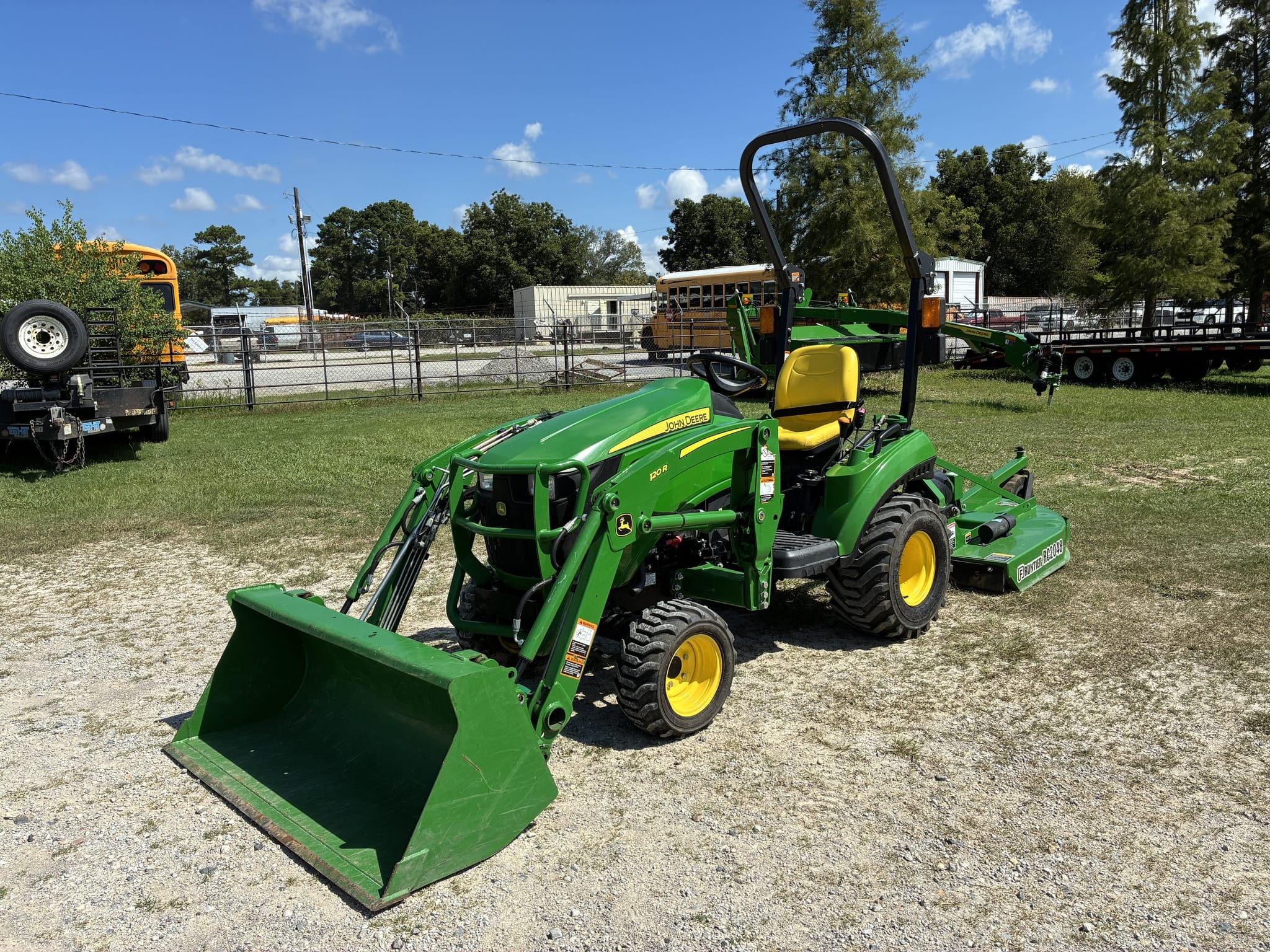 2022 John Deere 1023E Equipment Image0