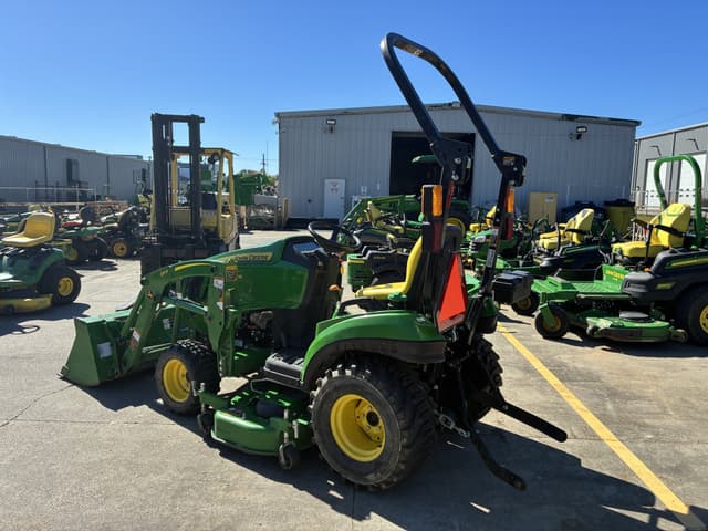 Image of John Deere 1023E equipment image 2