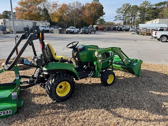 Image of John Deere 1023E equipment image 2