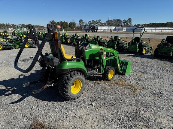 Image of John Deere 1023E equipment image 2