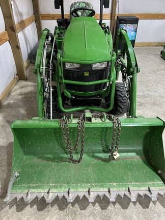Image of John Deere 1023E equipment image 4