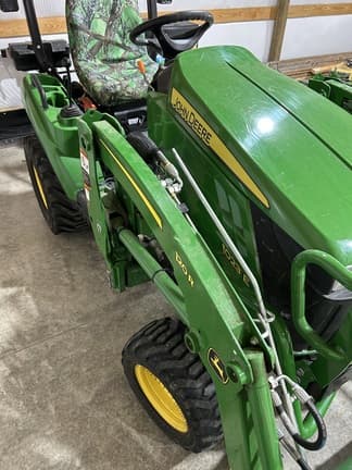 Image of John Deere 1023E equipment image 2