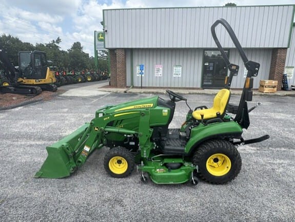 2022 John Deere 1023E Equipment Image0