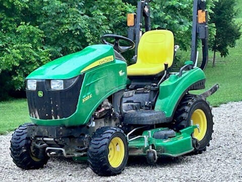 2022 John Deere 1023E Equipment Image0