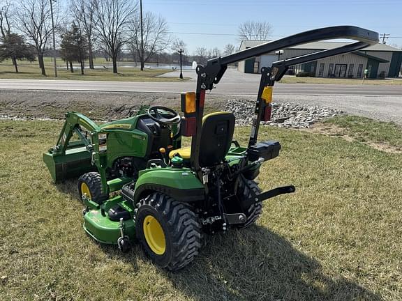 Image of John Deere 1023E equipment image 4