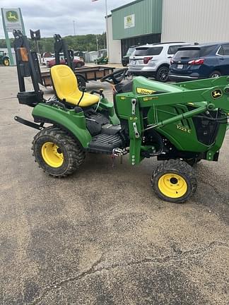 Image of John Deere 1023E equipment image 3