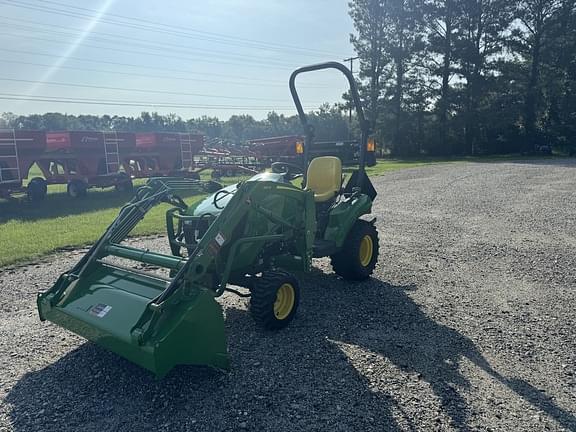 Image of John Deere 1023E equipment image 1