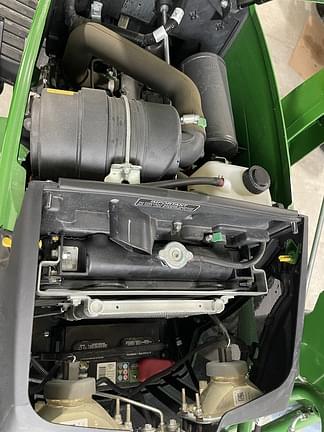 Image of John Deere 1023E equipment image 3