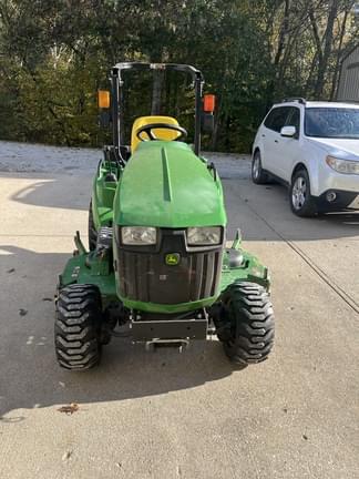 Image of John Deere 1023E equipment image 3