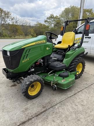 Image of John Deere 1023E equipment image 3