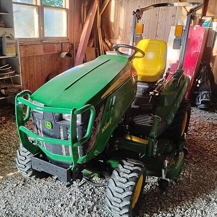 Image of John Deere 1023E equipment image 1