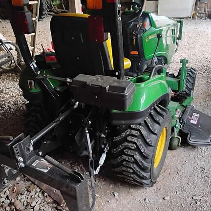 Image of John Deere 1023E equipment image 4