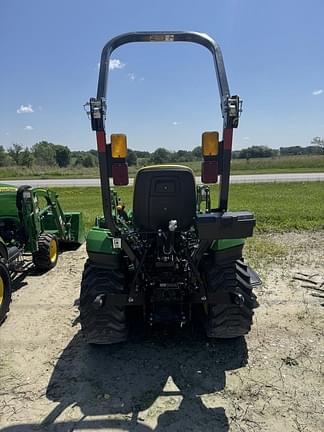 Image of John Deere 1023E equipment image 3