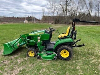 Image of John Deere 1023E Primary image