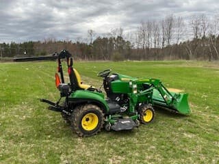 Image of John Deere 1023E equipment image 1