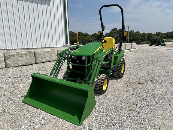 Image of John Deere 1023E equipment image 1