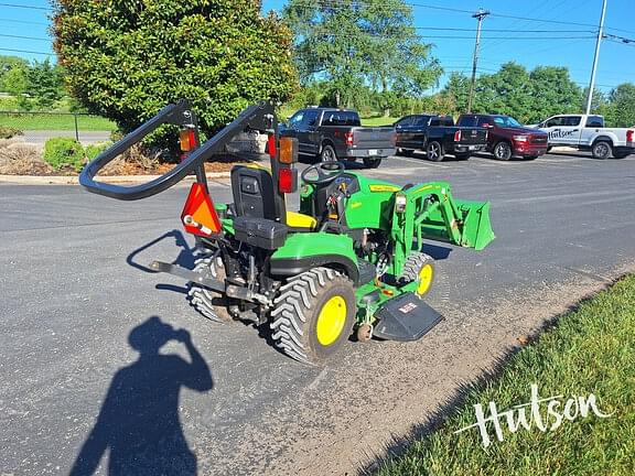 Image of John Deere 1023E equipment image 2