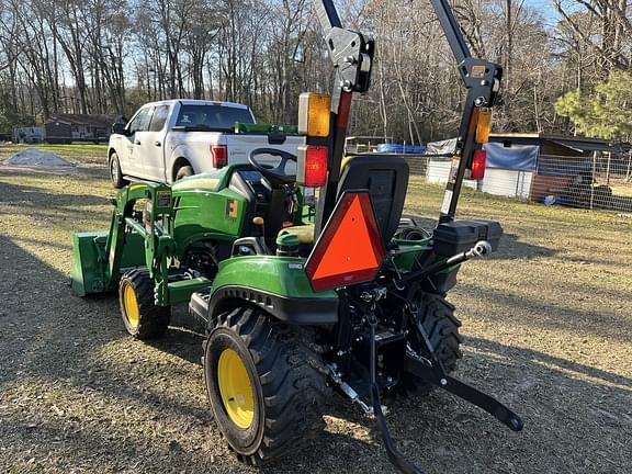 Image of John Deere 1023E equipment image 3