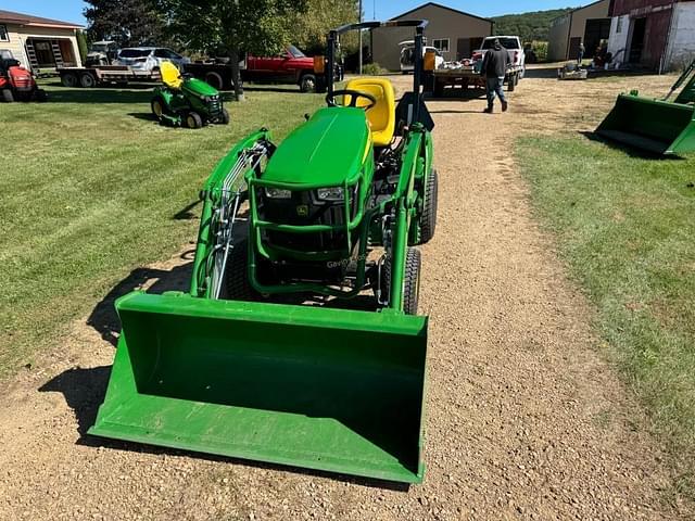 Image of John Deere 1023E equipment image 2