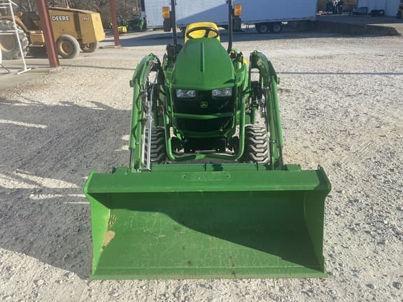 Image of John Deere 1023E equipment image 2